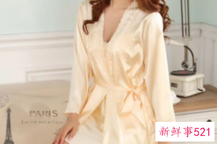 睡袍里面只有一根带子的系法