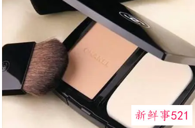 新手化妆是用粉饼还是散粉好