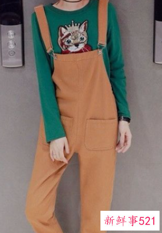 穿背带裤有什么搭配