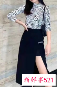 开叉黑裙子配什么上衣