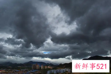 做梦梦见乌云滚滚