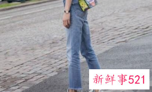 秋季阔腿牛仔裤配什么上衣好看