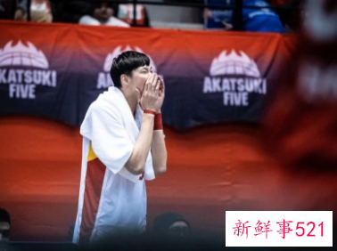 周琦直播表示将以国家队的赛事为重放弃NBA