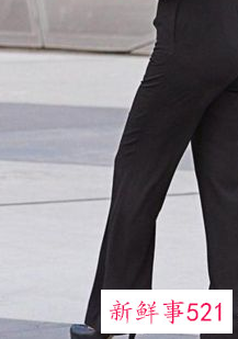 商务皮鞋配什么裤子好看