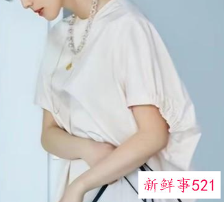 穿宽松衣服好还是紧身的好