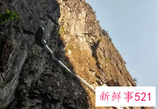 怀孕梦见悬崖峭壁什么意思