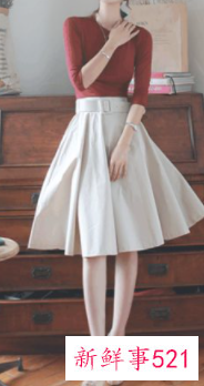 高跟鞋搭配什么衣服比较好