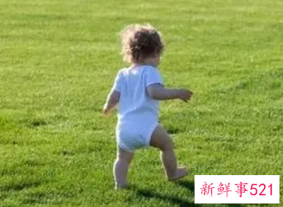 如何帮助宝宝学走路