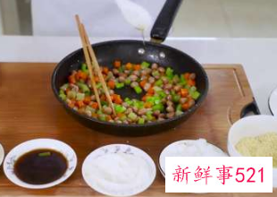 芹菜拌花生米家常做法窍门