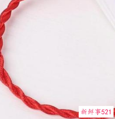 情侣手链一黑一红什么意思