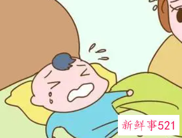 宝宝不抱着走就哭闹