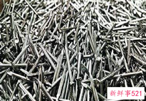 梦见满嘴钉子拔不完