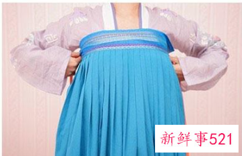 齐胸襦裙怎么穿