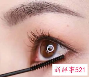 眼睫毛怎么夹才会翘而且不用上眼睫毛膏