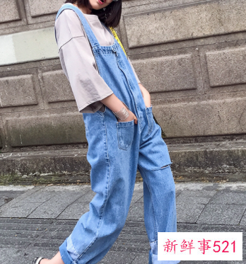 45岁能穿牛仔背带裤吗