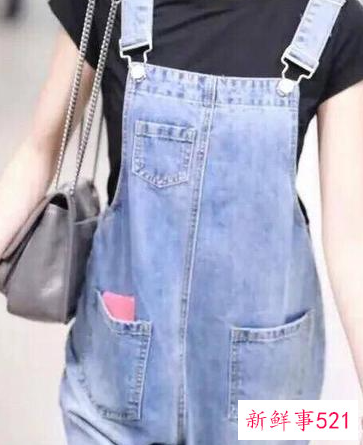 穿背带裤有什么搭配