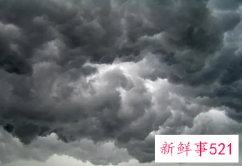 做梦梦见乌云滚滚