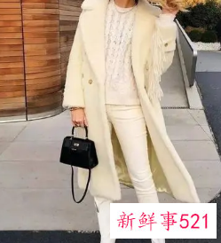 内搭买什么颜色比较百搭