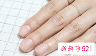 贴片美甲怎么做