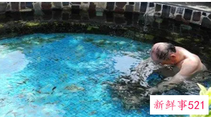 老人泡温泉的好处