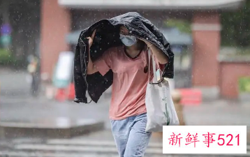 广东强降雨来袭，广州多地加强布防应对