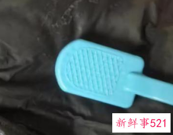 黑羽绒服发亮了怎么处理