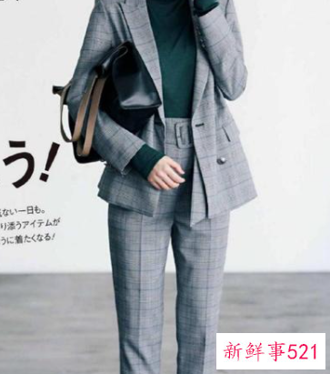 休闲小西装套装搭配什么鞋子