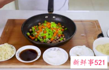 芹菜拌花生米家常做法窍门