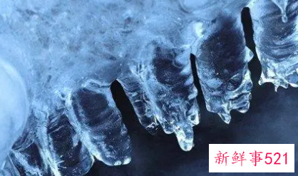 梦见很厚的冰是什么意思