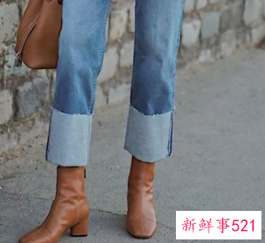 女休闲直筒裤配什么鞋子