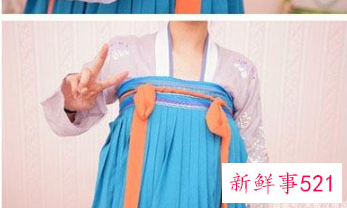 齐胸襦裙怎么穿