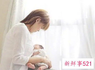 婴儿吃奶怎么吃