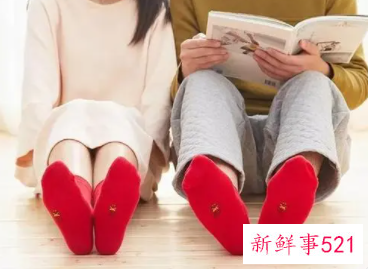 梦见穿红袜子有什么征兆