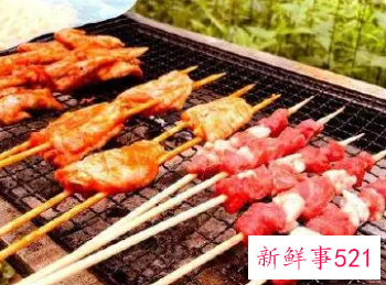 梦见好多烤肉和大家一起吃