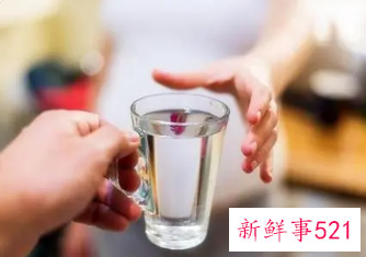 睡觉之前要不要喝水