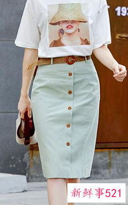 墨绿色的半身裙怎么搭配