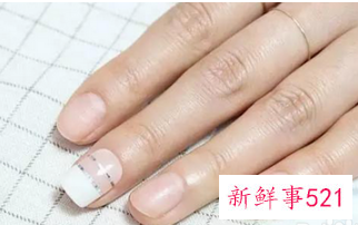 贴片美甲怎么做