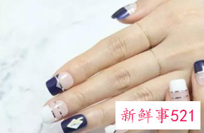 贴片美甲怎么做