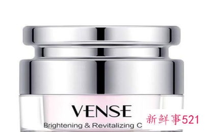 皮肤暗沉用什么护肤品比较好