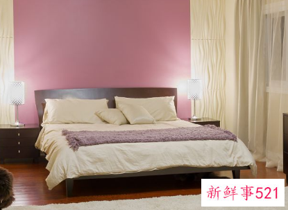 78年属马床头靠哪个方向