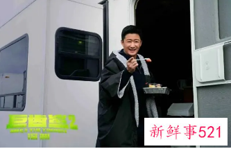 《巨齿鲨1》李冰冰角色女儿晒吴京合照