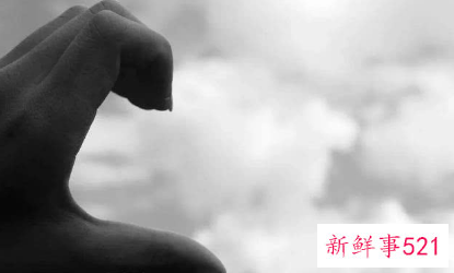 没有人能配得上天秤座的深情