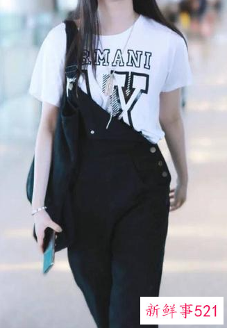 穿背带裤有什么搭配