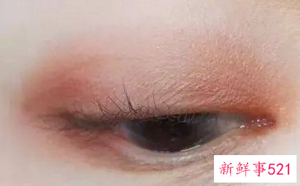 眼影怎么涂好看的步骤