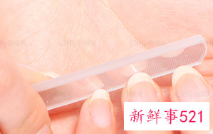 贴片美甲怎么做