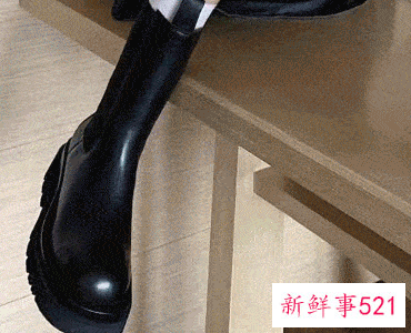 流行什么样的女马丁靴