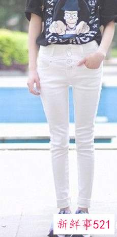 运动鞋穿什么衣服比较搭配