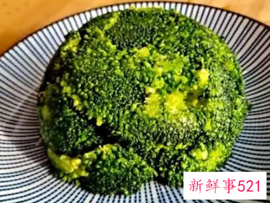 西兰花凉拌菜的做法