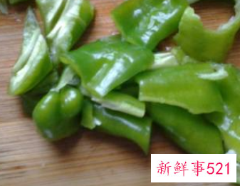 茄子炒青椒的做法