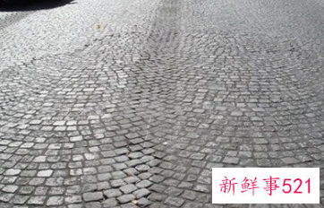 梦见地道什么意思